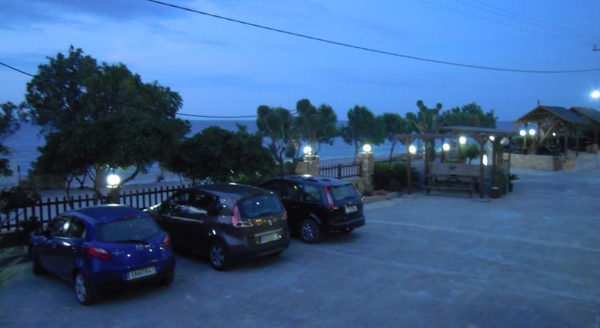 Almirikia Apartments Mourteri Exterior photo