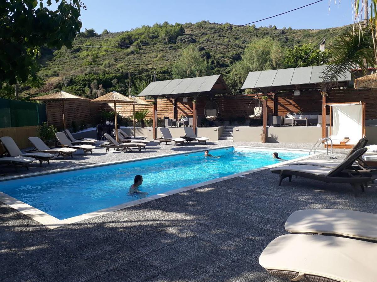 Almirikia Apartments Mourteri Exterior photo