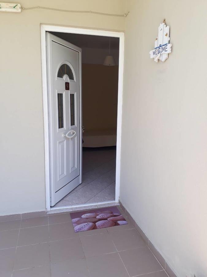 Almirikia Apartments Mourteri Exterior photo